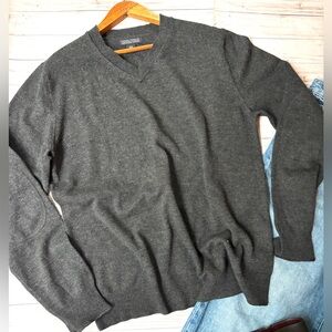 Banana Republic elbow patch wool/cashmere sweater